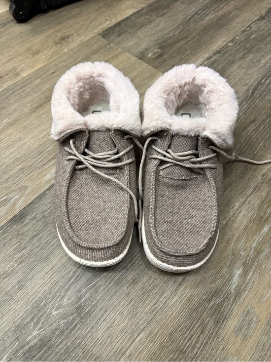 Hey Dude Shoes - Hey Dude Britt Size 8 Women’s.